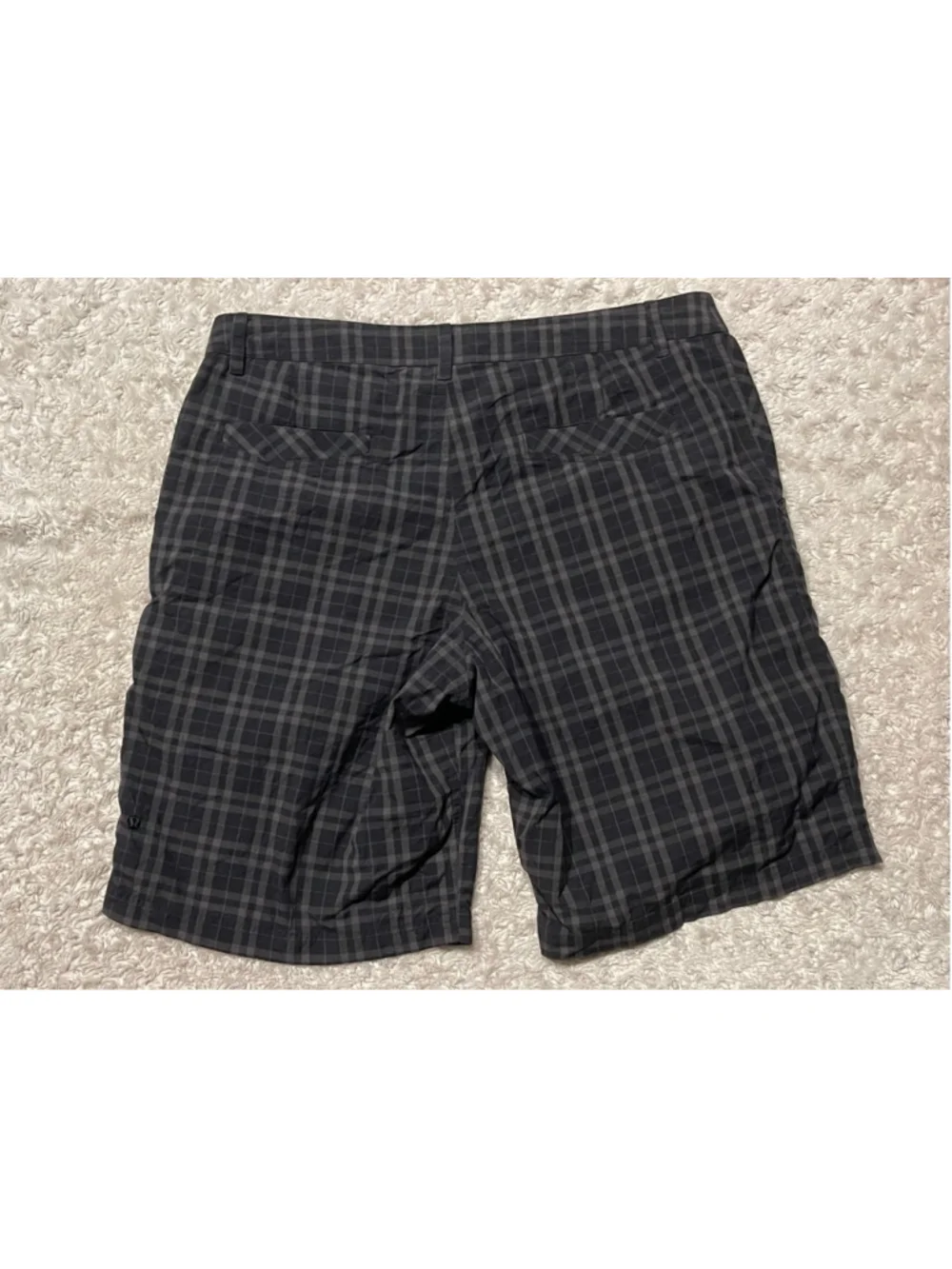Lululemon Men’s Kahuna Chino Shorts, Size 38, 10” Inseam, EUC